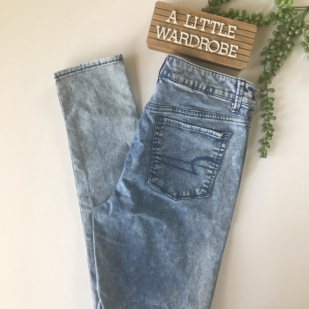 AE Acid Wash Sky High Jegging Jeans Light Wash